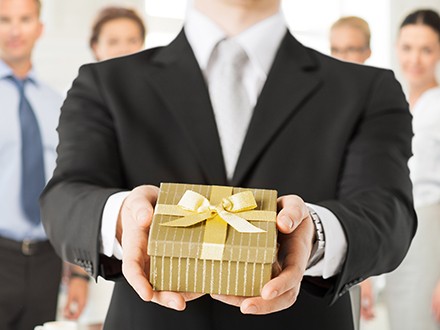 Think Outside the Gift Box This Holiday Season in Tampa, Florida